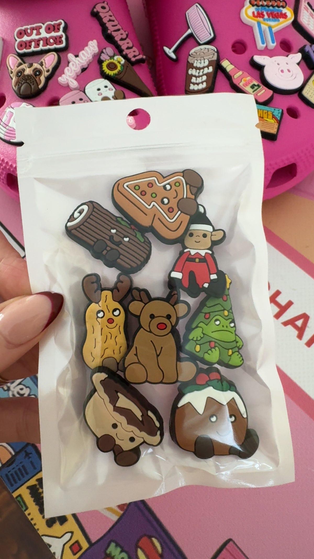 8 piece Christmas character shoe charm bundle